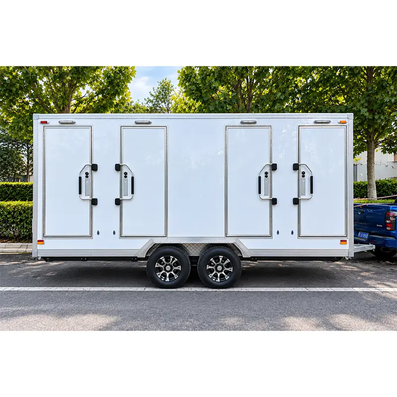 Remorque de douche mobile multi-cellules