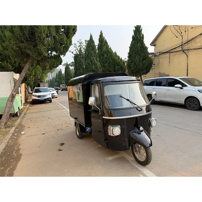 Camion distributeur commercial électrique Piaggio